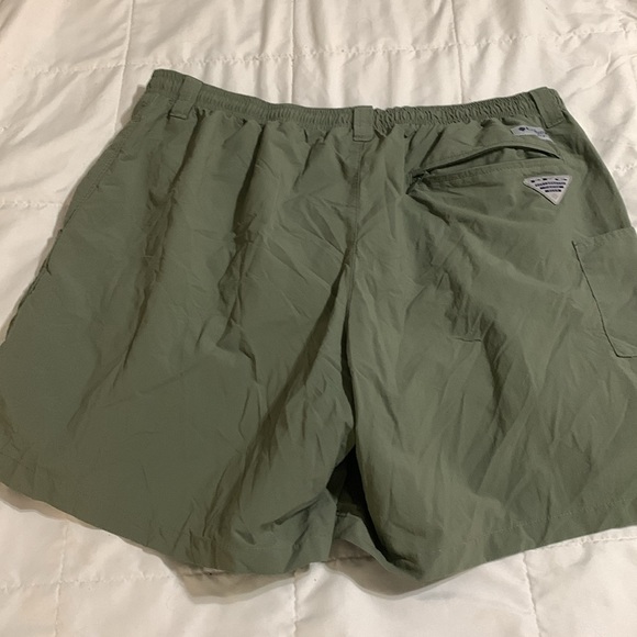 Mens Columbia shorts - Picture 4 of 5